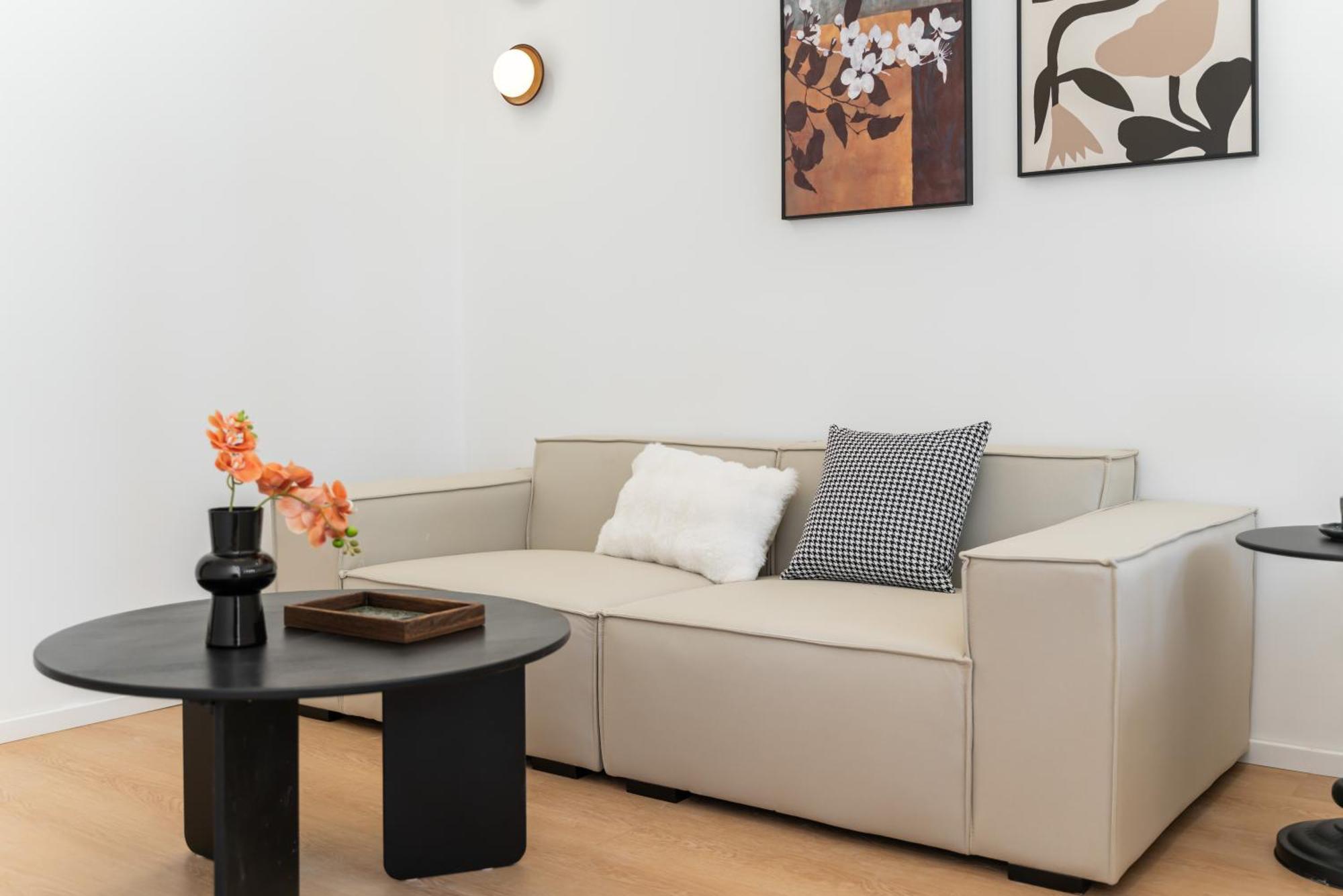 Shanghai Yi Du B&B - 150M Walk From Exit 5 Of Jiashan Road Metro Station ภายนอก รูปภาพ